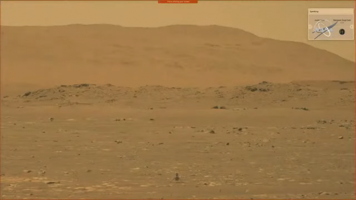 Ein Bild von Ingenuity nach dem Flug auf dem Boden.